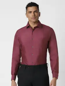 Van Heusen Spread Collar Opaque Formal Shirt