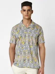 V Dot Slim Fit Floral Printed Cuban Collar Pure Cotton Casual Shirt