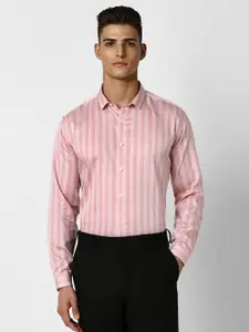 V Dot Slim Fit Opaque Striped Cotton Casual Shirt