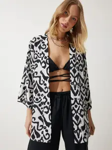 Happiness istanbul Ethinic Printed Open Front Shrug