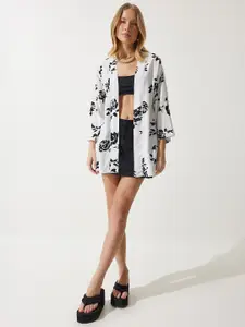 Happiness istanbul Floral Printed Open Front Shrug