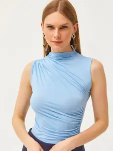 Olalook Sleeveless Ruched Crop Top