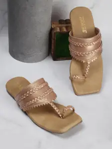 TRASE Textured One Toe Flats