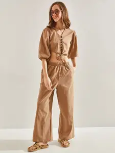 BIANCO LUCCI V-Neck Bishop Sleeves Knotted Casual Crop Top With Trousers