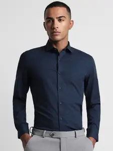 Peter England Spread Collar Long Sleeves Geometric Printed Slim Fit Formal Shirt