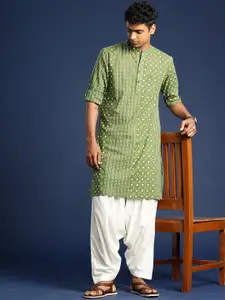 Taavi Printed Regular Pure Cotton Bindu Kurta with Patiala