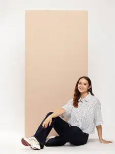 encore by INVICTUS Polka Dot Printed Boxy Fit Casual Shirt