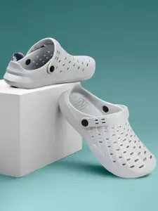 The Roadster Lifestyle Co. Men Self-Designed Clogs