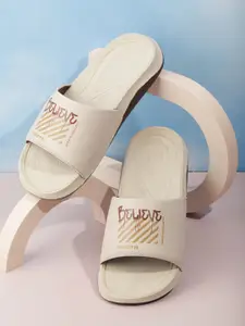 The Roadster Lifestyle Co. Men Beige Active Graphic Printed Slider