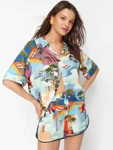 Trendyol Conversational Printed Shirt & Shorts
