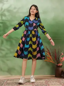 Sangria Girls Abstract Printed Pure Cotton Wrap Dress