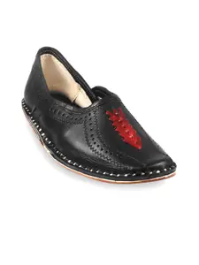 Apratim Men Ethnic Laser Cuts Flats