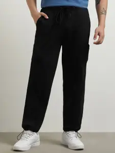 NOBERO Men Solid Straight Fit Joggers