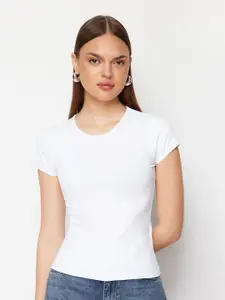 Trendyol Round Neck Short Sleeves Casual T-shirt