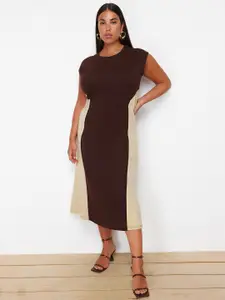 Trendyol Colourblocked Round Neck Bodycon Midi Dress