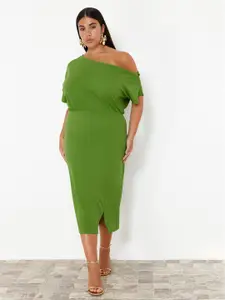 Trendyol Plus Size Off-Shoulder Extended Sleeves Sheath Midi Dress