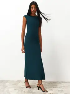 Trendyol Boat Neck Maxi Midi Dress