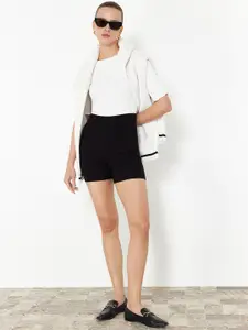 Trendyol Women Mid-Rise Shorts