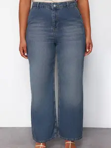 Trendyol Women Straight Fit High-Rise Light Fade Jeans