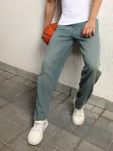 Hubberholme Men Straight Tapered Fit Clean Look Light Fade Jeans