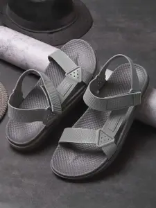 The Roadster Lifestyle Co. Men Grey Croslite Comfort Sandals