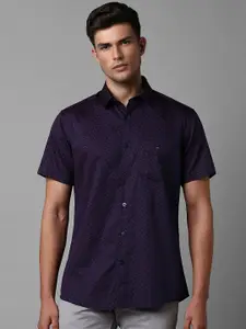 Louis Philippe Sport Spread Collar Short Sleeves Slim Fit Floral Printed Casual Shirt