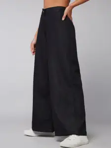 DOLCE CRUDO Women Black Relaxed Fit High Rise Clean Look Stretchable Jeans