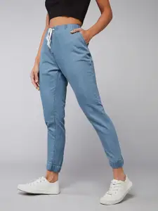 DOLCE CRUDO Women Lightweight Regular Fit Mid Rise Regular Length Non-Stretchable Denim Joggers