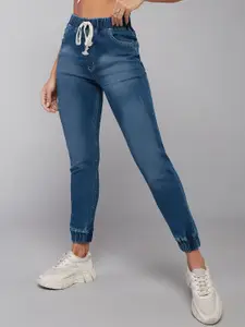 DOLCE CRUDO 
Women Relaxed Fit Mid Rise Regular Length Scraped Denim Stretchable Joggers