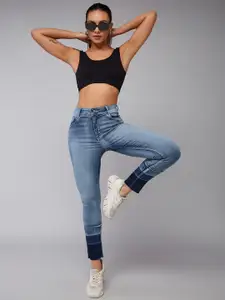 DOLCE CRUDO 
Women Skinny Fit High-Rise Light Fade Stretchable Jeans