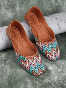 OPHELIA Printed Round Toe Mojaris