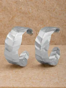 XPNSV Silver-Plated Leaf Pattern Half Hoop Earrings