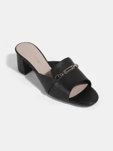 LEMON & PEPPER Open Toe Block Heel Mules