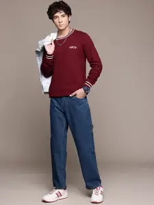 The Roadster Lifestyle Co. Men Pure Cotton Strap Detail Straight Fit Non-Stretchable Jeans