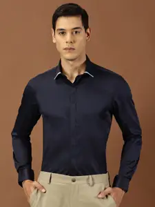 INVICTUS Original Slim Fit Spread Collar Pure Cotton Formal Shirt