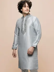 MAAHI FABS Mandarin Collar Long Sleeves Thread Work Cotton Straight Kurta