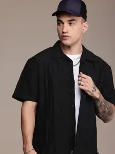 Roadster Men Textured Cuban Collar Relaxed Fit Casual Shirt