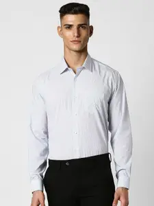 Van Heusen Opaque Striped Cotton Formal Shirt