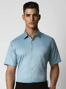 Van Heusen Spread Collar Cotton Formal Shirt