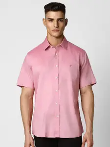 Van Heusen Sport Spread Collar Slim Fit Cotton Casual Shirt