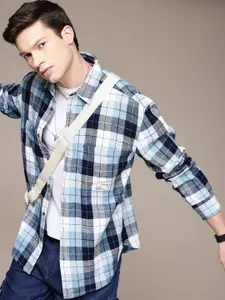 Roadster Men Checked Oversized Casual Shirt