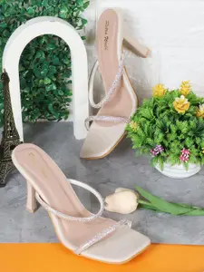 Retro Walk Women Embellished Stiletto Sandals