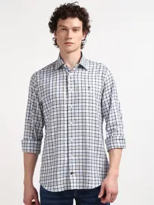 Tommy Hilfiger Men Grid Tattersall Checks Opaque Casual Shirt