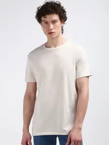 Calvin Klein Jeans Men Round Neck Solid T-shirt