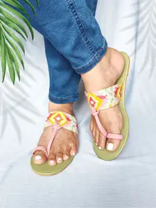 THE MADRAS TRUNK Women Ethnic Printed One Toe Flats
