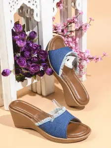 Try Me Textured Wedges Heel Sandal with Tassels