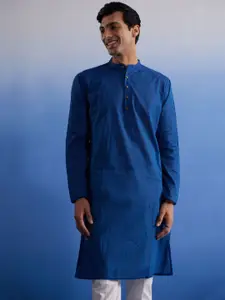 VASTRAMAY Men Solid Cotton Band Collar Long Regular Slevees Kurta
