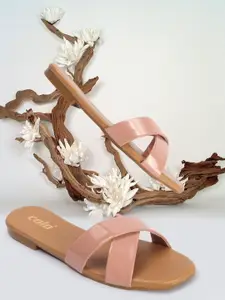 Colo Women Solid One Toe Flats