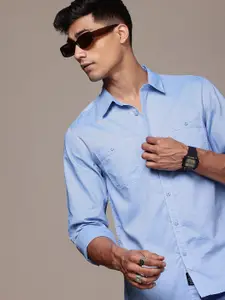 The Roadster Life Co. Solid Spread Collar Casual Shirt