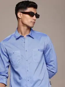 The Roadster Life Co. Solid Spread Collar Casual Shirt